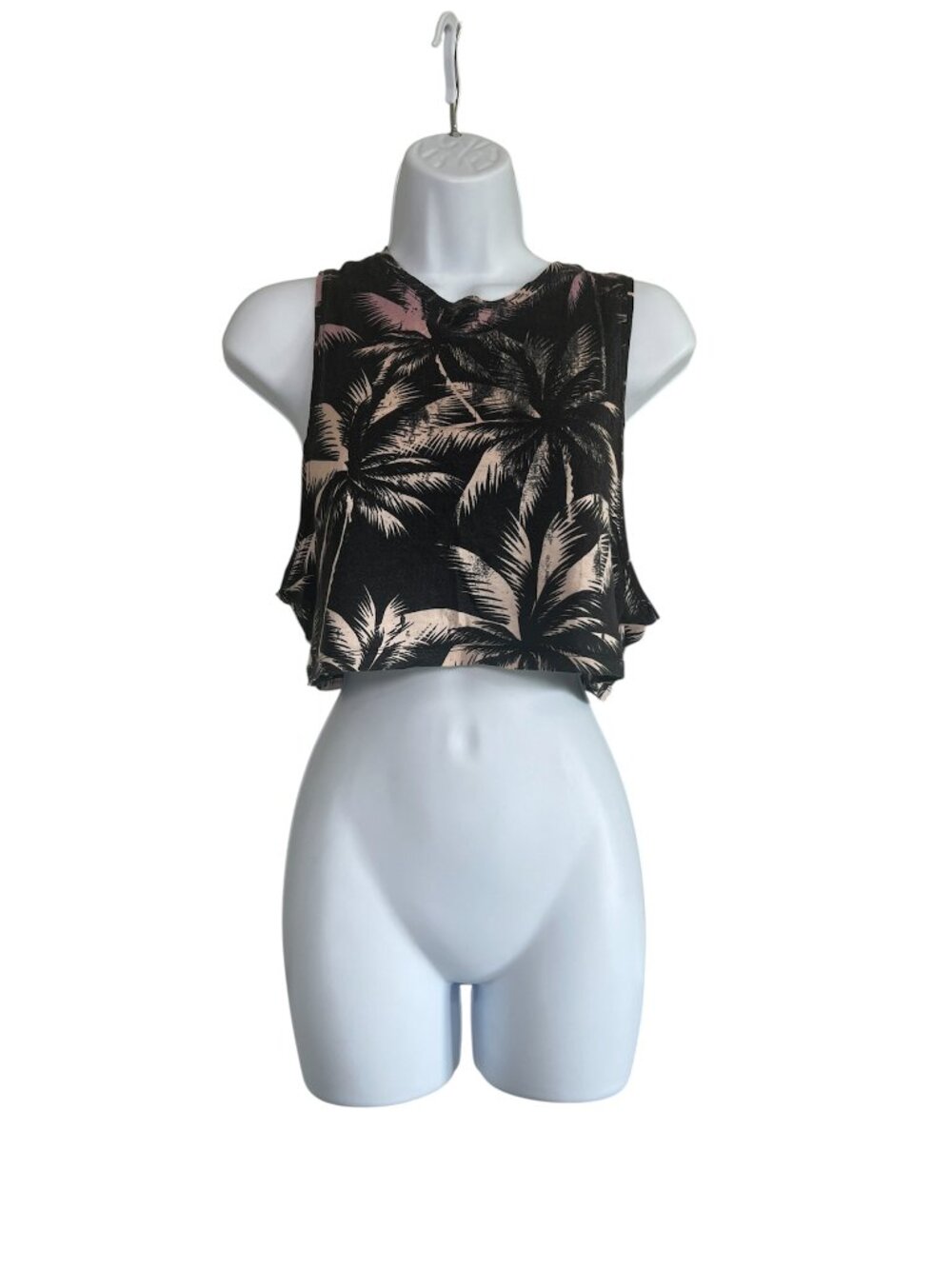 Forever 21 Black Palm Print Sleeveless Crop Top